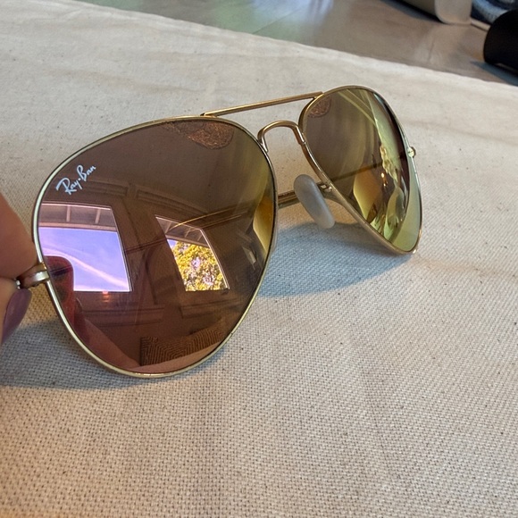 RAY-BAN Mirrored Aviator Sunglasses in Pink Rose Gold EUC - Picture 9 of 13